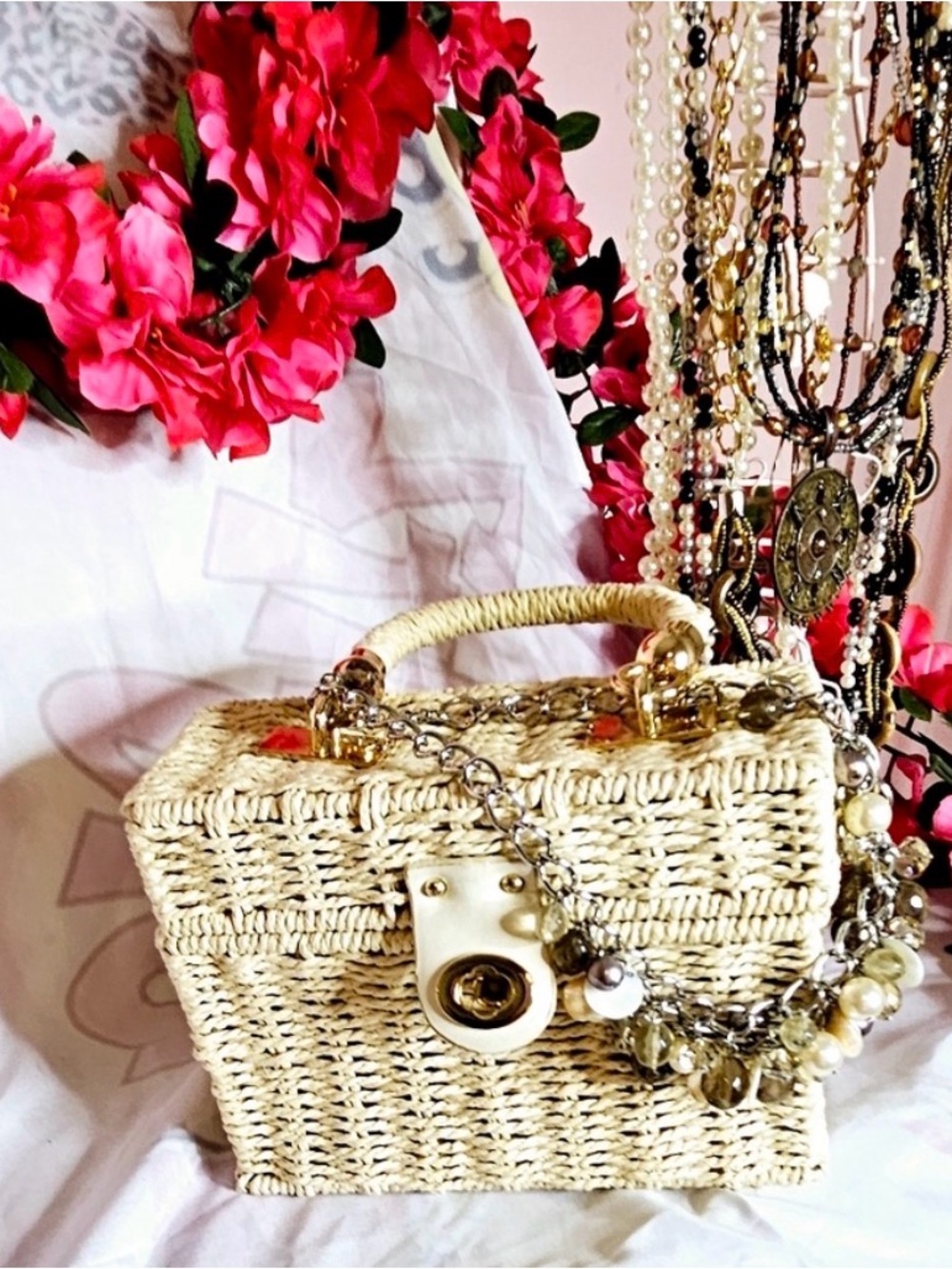 Vintage 60s Cottagecore Basket Purse